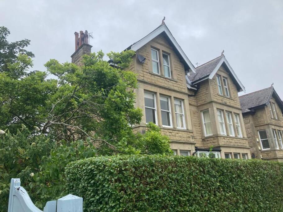 Spacious & Bright 3 Bed Harrogate Apartment Luaran gambar